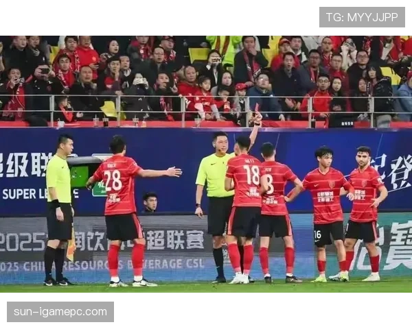 裁判职责与权限：场上判罚与比赛管理范围